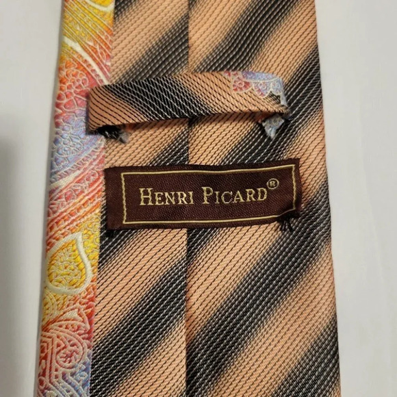 Men's Necktie Handkerchief Set by Henri Picard - Picture 5 of 6